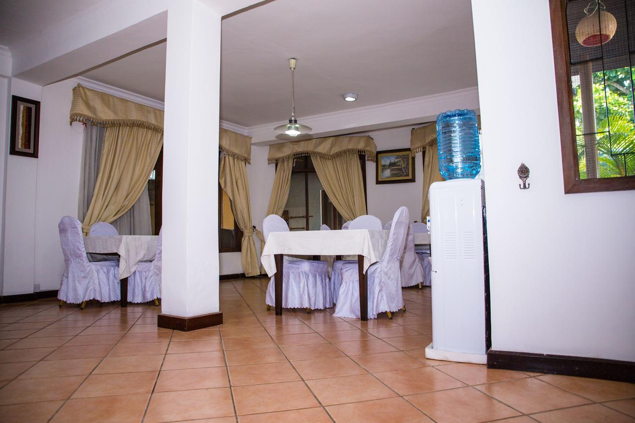 Saadani Tourist Center - Hostel Дар-эс-Саламе Экстерьер фото